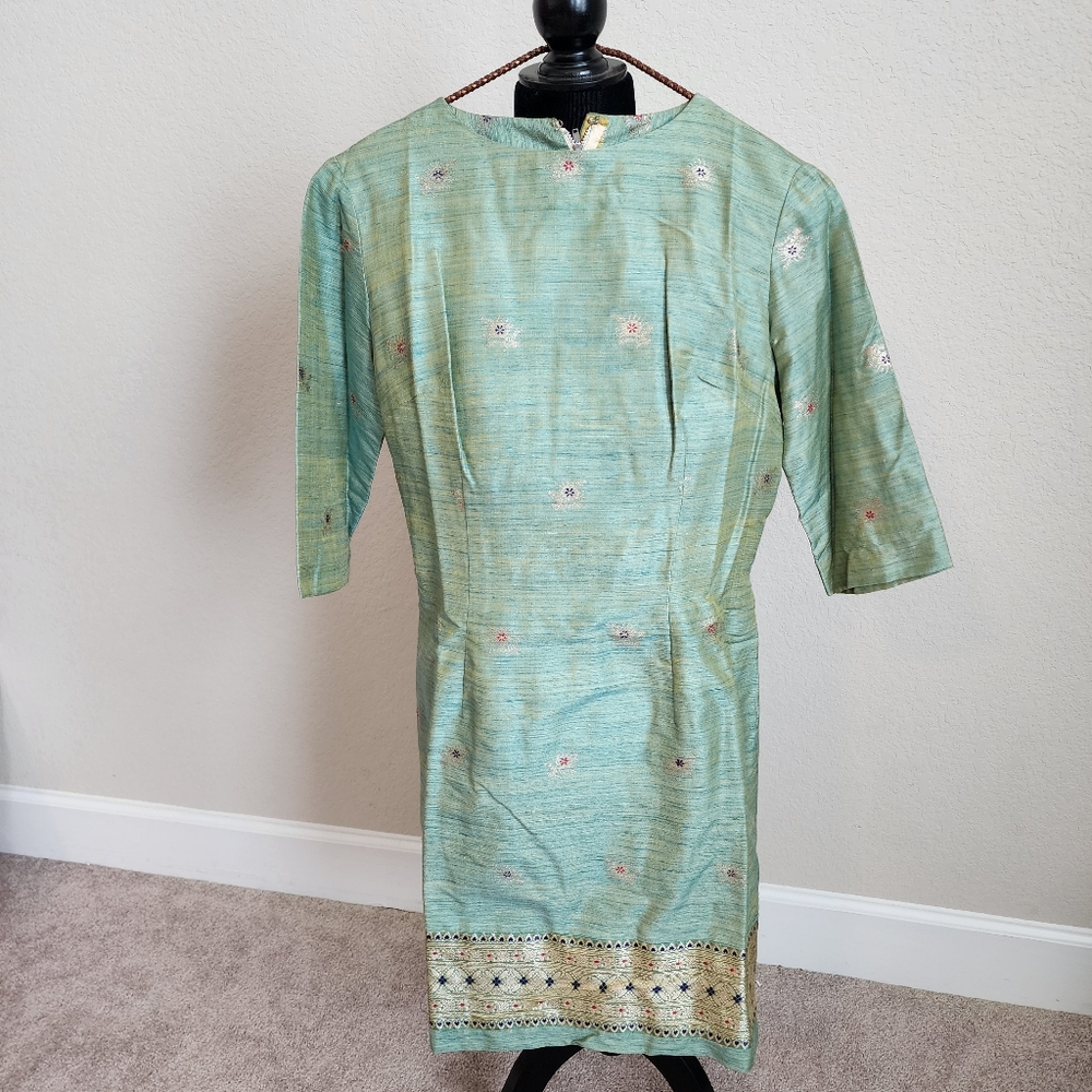 1960s-70s Vintage Chinese /Indian Style Green Embroidered Silk/linen Blend Dress